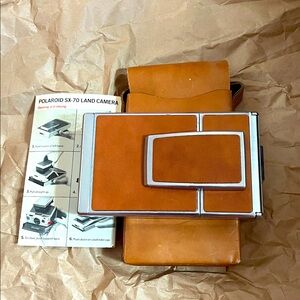 polaroid sx -70 land comer classic instant camera